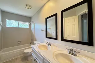 6926 Hearthside Dr, Sugar Land, TX 77479 - Photo 30