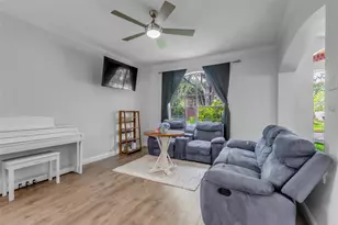 5506 Poundstone Ct, Sugar Land, TX 77479 - Photo 6