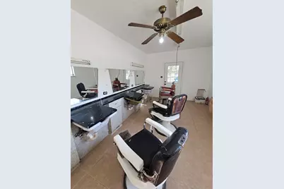 5703 Belneath Street, Houston, TX 77033 - Photo 16