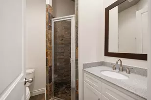 1716 Dart St, Houston, TX 77007 - Photo 34