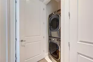 1409 Post Oak Blvd, Houston, TX 77056 - Photo 18