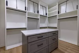 6534 Westview Dr, Houston, TX 77055 - Photo 22