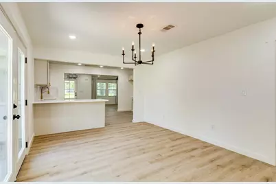 501 Elm Street, Lake Jackson, TX 77566 - Photo 14