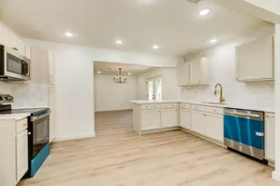 501 Elm St, Lake Jackson, TX 77566 - Photo 12