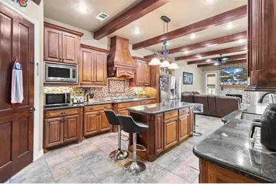 3536 Caffin Dr, Beaumont, TX 77706 - Photo 6