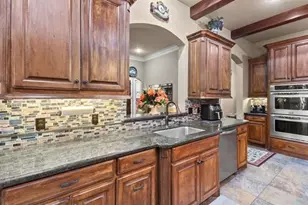 3536 Caffin Dr, Beaumont, TX 77706 - Photo 8