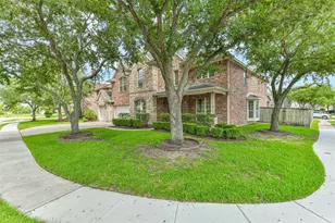 12206 Bell Creek Dr, Pearland, TX 77584 - Photo 2