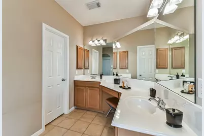 12206 Bell Creek Drive, Pearland, TX 77584 - Photo 24