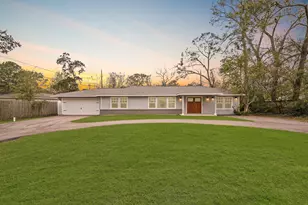 9313 Livernois Rd, Houston, TX 77080 - Photo 2