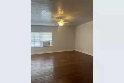 5537 Bataan Road #B, Houston, TX 77033 - Photo 6