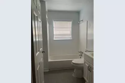 5537 Bataan Road #B, Houston, TX 77033 - Photo 8