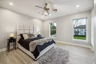 8745 Tollis St, Houston, TX 77055 - Photo 22