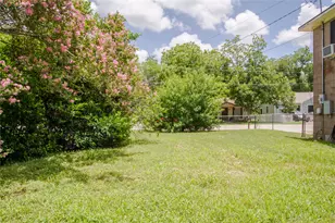 711 E 6th St, Brenham, TX 77833 - Photo 16