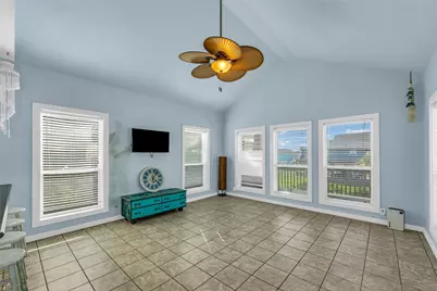 846 S Crystal Beach Road, Port Bolivar, TX 77650 - Photo 2