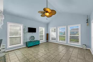 846 S Crystal Beach Rd, Port Bolivar, TX 77650 - Photo 2