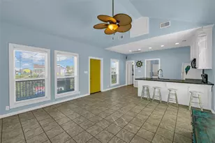 846 S Crystal Beach Rd, Port Bolivar, TX 77650 - Photo 4