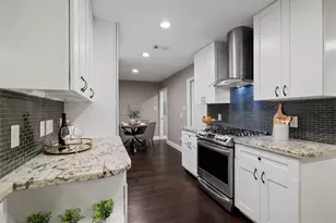 2102 Lazybrook Dr, Houston, TX 77008 - Photo 10