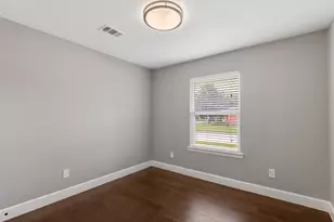 2102 Lazybrook Dr, Houston, TX 77008 - Photo 18