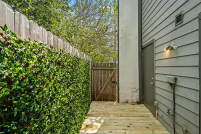 5000 Glenmont Drive, Houston, TX 77081 - Photo 16