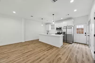 2749 Redrock Street #B, Houston, TX 77088 - Photo 8