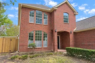 206 Hartwood Ct, Sugar Land, TX 77479 - Photo 2