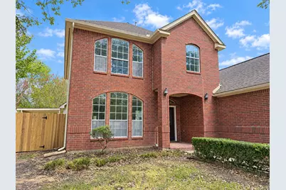 206 Hartwood Court, Sugar Land, TX 77479 - Photo 2