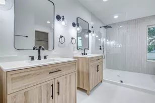 7226 Troulon Dr, Houston, TX 77074 - Photo 10