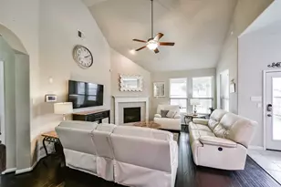 4827 Oak Rambling Dr, Katy, TX 77494 - Photo 8