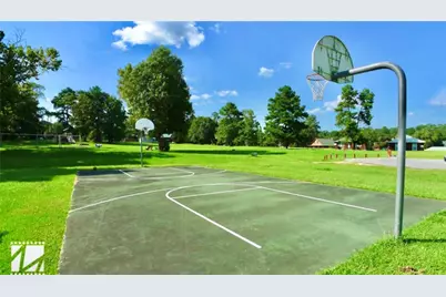 1 West Forest Dr, Huntsville, TX 77340 - Photo 12