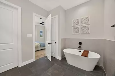 5359 Creekmont Oaks Lane, Houston, TX 77091 - Photo 16
