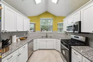 1054 Margate Dr, Pearland, TX 77584 - Photo 4