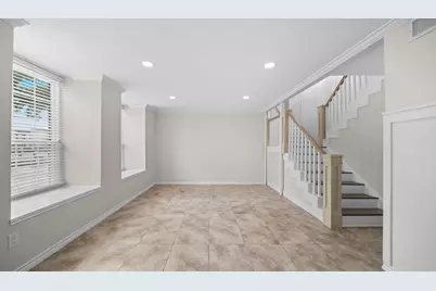 10211 Beekman Place Drive Drive, Houston, TX 77043 - Photo 8