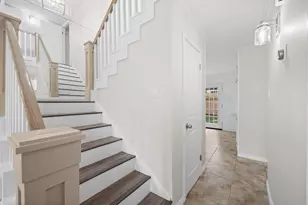 10211 Beekman Pl Dr Dr, Houston, TX 77043 - Photo 10