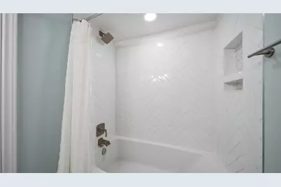 10211 Beekman Place Drive Drive, Houston, TX 77043 - Photo 26