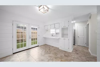10211 Beekman Place Drive Drive, Houston, TX 77043 - Photo 12