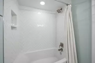 10211 Beekman Pl Dr Dr, Houston, TX 77043 - Photo 20