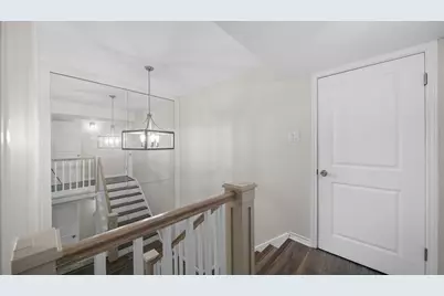 10211 Beekman Place Drive Drive, Houston, TX 77043 - Photo 16