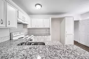 1710 Shelby St, Houston, TX 77009 - Photo 4