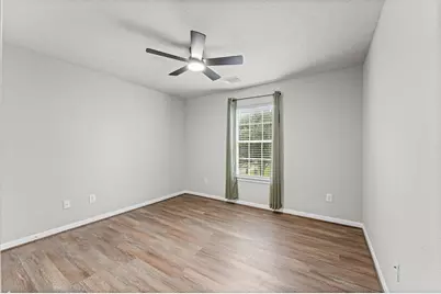135 S Spinning Wheel Circle, The Woodlands, TX 77382 - Photo 20