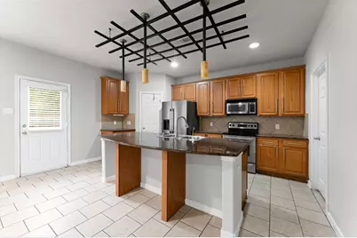 135 S Spinning Wheel Circle, The Woodlands, TX 77382 - Photo 28