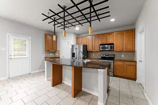 135 S Spinning Wheel Cir, The Woodlands, TX 77382 - Photo 28