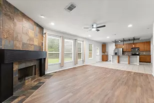 135 S Spinning Wheel Cir, The Woodlands, TX 77382 - Photo 18
