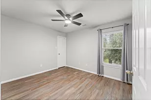 135 S Spinning Wheel Cir, The Woodlands, TX 77382 - Photo 22