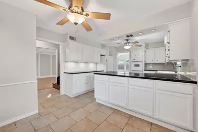 906 Crossfield Drive, Katy, TX 77450 - Photo 16