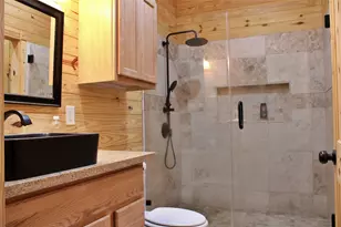 220 Crooked Creek, Sheridan, TX 77475 - Photo 14