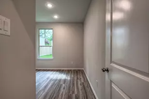 11604 Vistawood St, Willis, TX 77318 - Photo 8