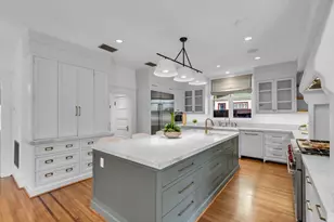 501 Avondale St, Houston, TX 77006 - Photo 14