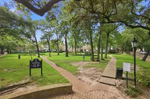 12973 Trail Hollow Dr, Houston, TX 77079 - Photo 22