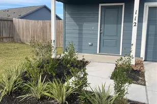 112 Stran St, Wharton, TX 77488 - Photo 2