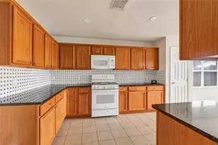 6030 Sandy Creek Dr, Baytown, TX 77523 - Photo 20